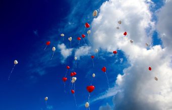 Отвъд любовта