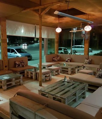 Търси да назначи сервитьор/ка